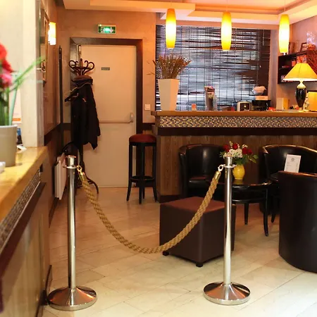 Alane Hotel