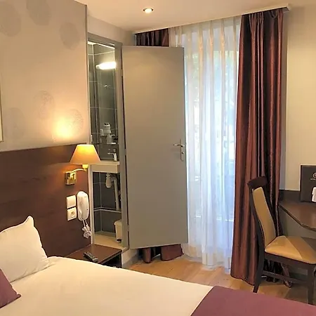 Alane Hotell 3*